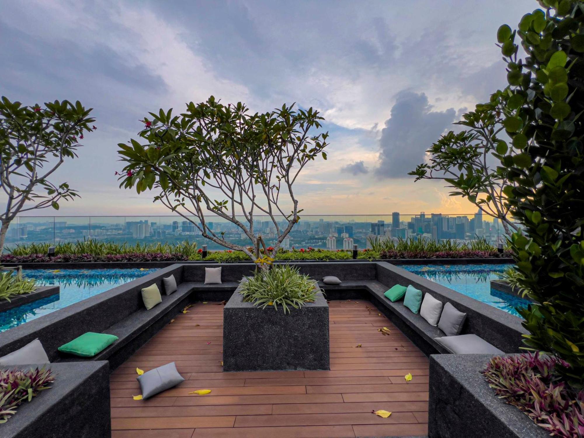 Sky Pool Suites Kl Sentral - Riveria City Kuala Lumpur Bagian luar foto