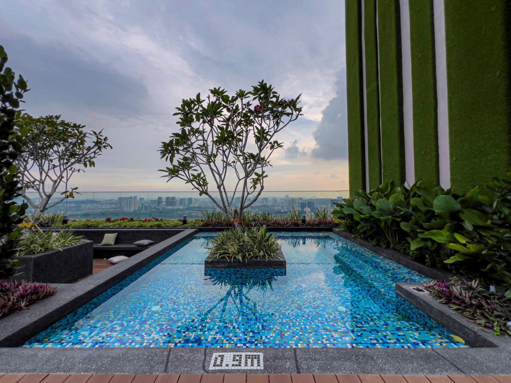 Sky Pool Suites Kl Sentral - Riveria City Kuala Lumpur Bagian luar foto