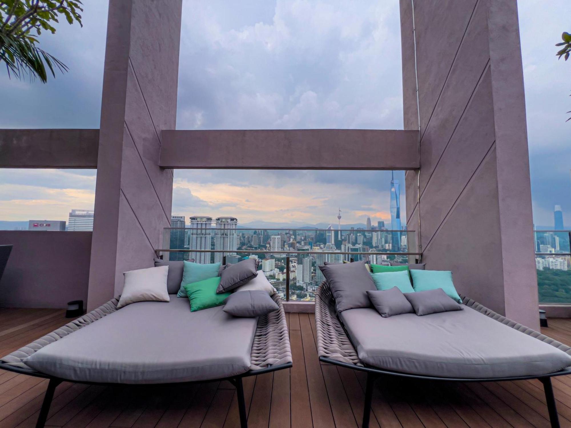 Sky Pool Suites Kl Sentral - Riveria City Kuala Lumpur Bagian luar foto